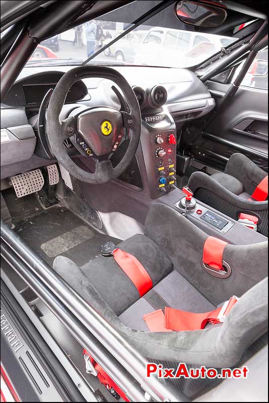Habitacle Ferrari 599XX, RM-Auctions Paris