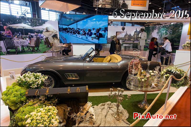 Salon Retromobile 2015, Ferrari California Stand Peter Auto
