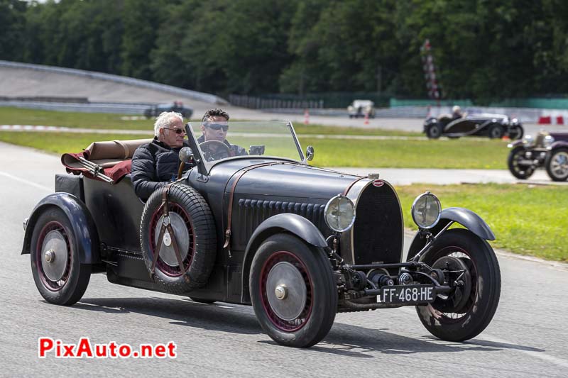 Liberté, Egalité, Roulez !, Bugatti Type 44 Roadster