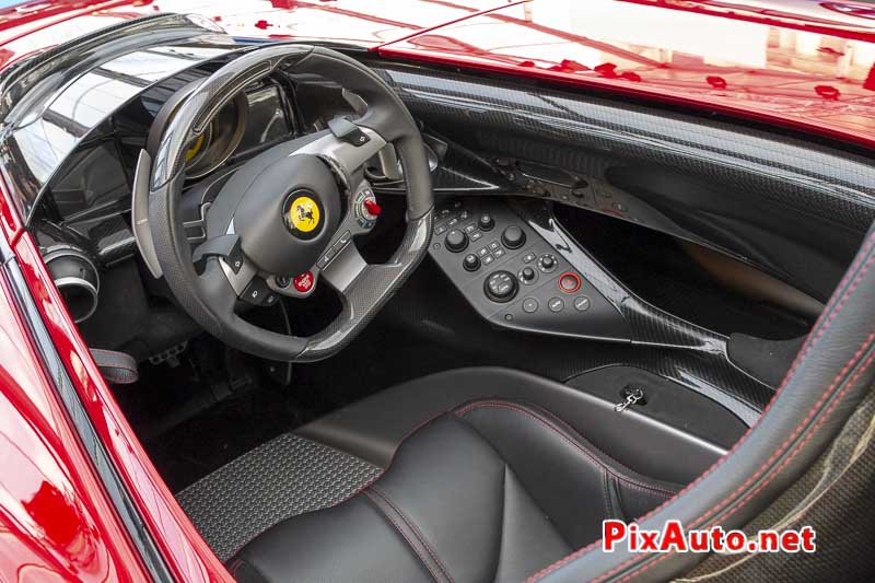 Festival Automobile International, Poste Pilotage Ferrari SP1